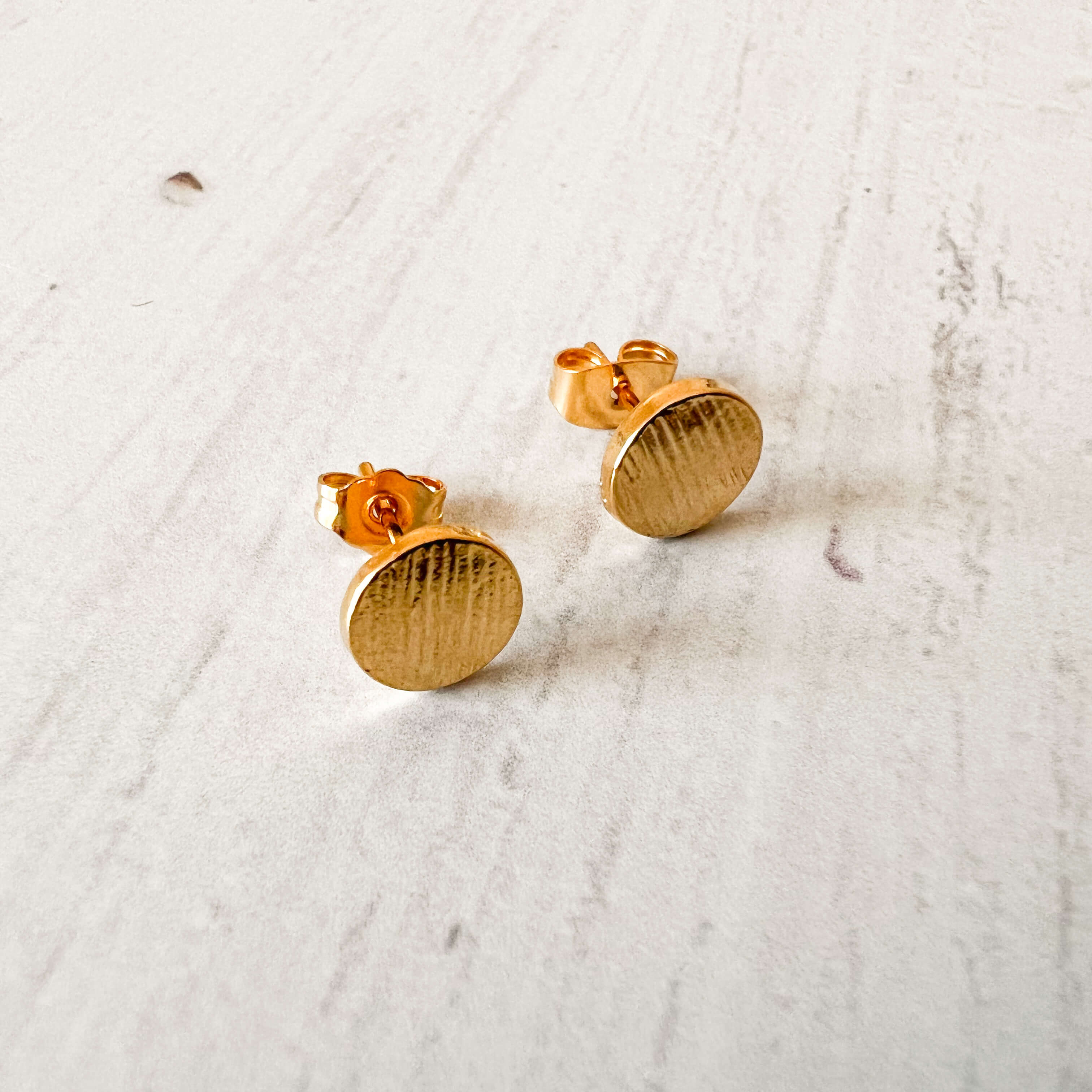 Medium Round Gold-Plated Striped Studs