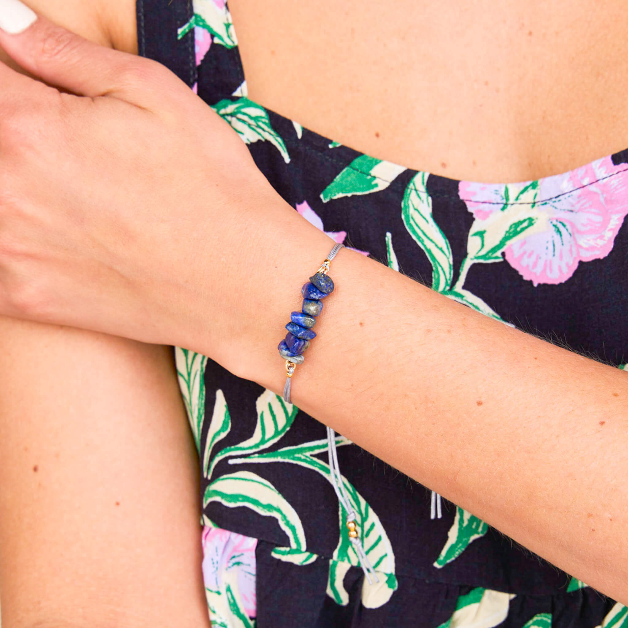 Lapis Lazuli Natural Stone Bracelet with Gray Yarn