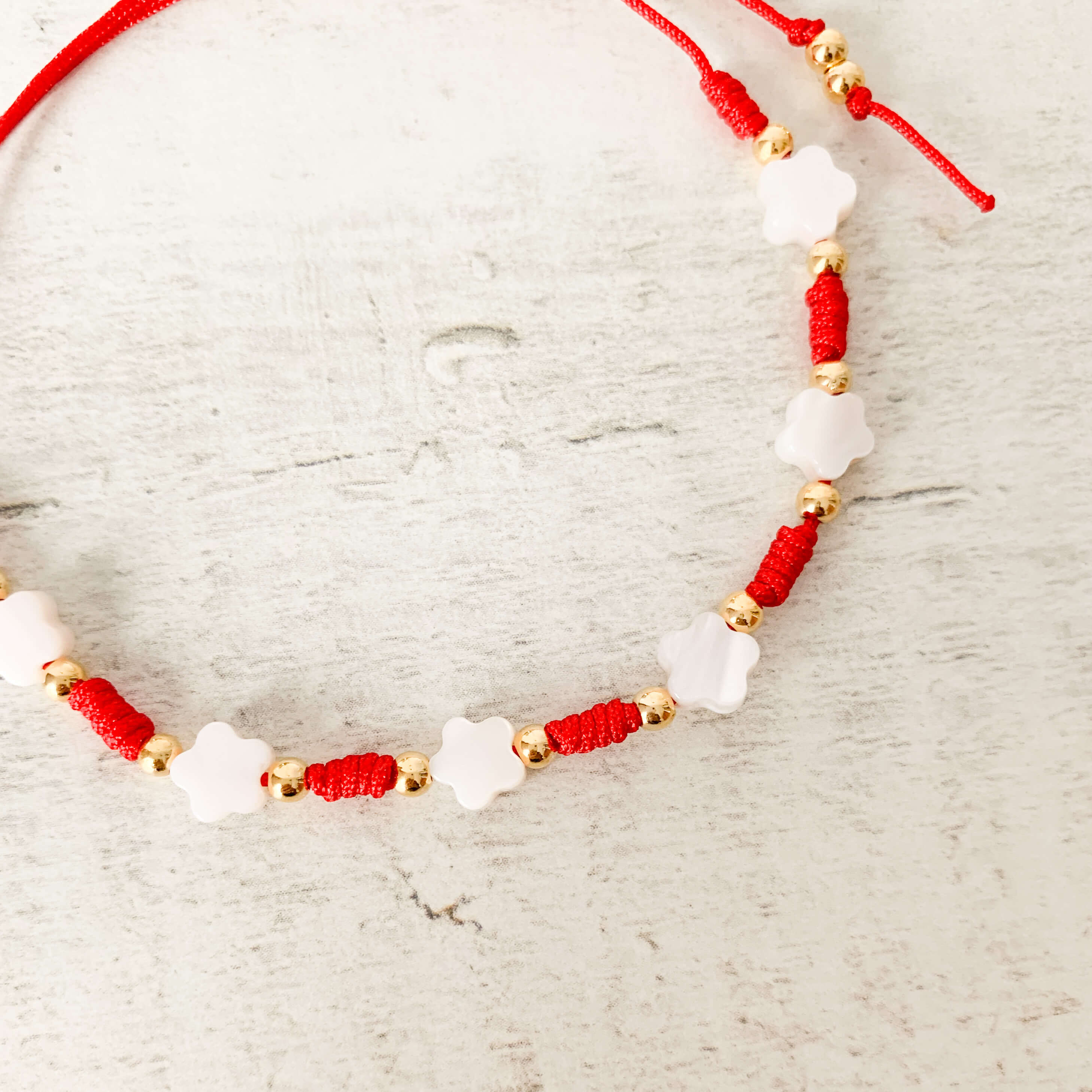 Flower Bracelet with Red Yarn