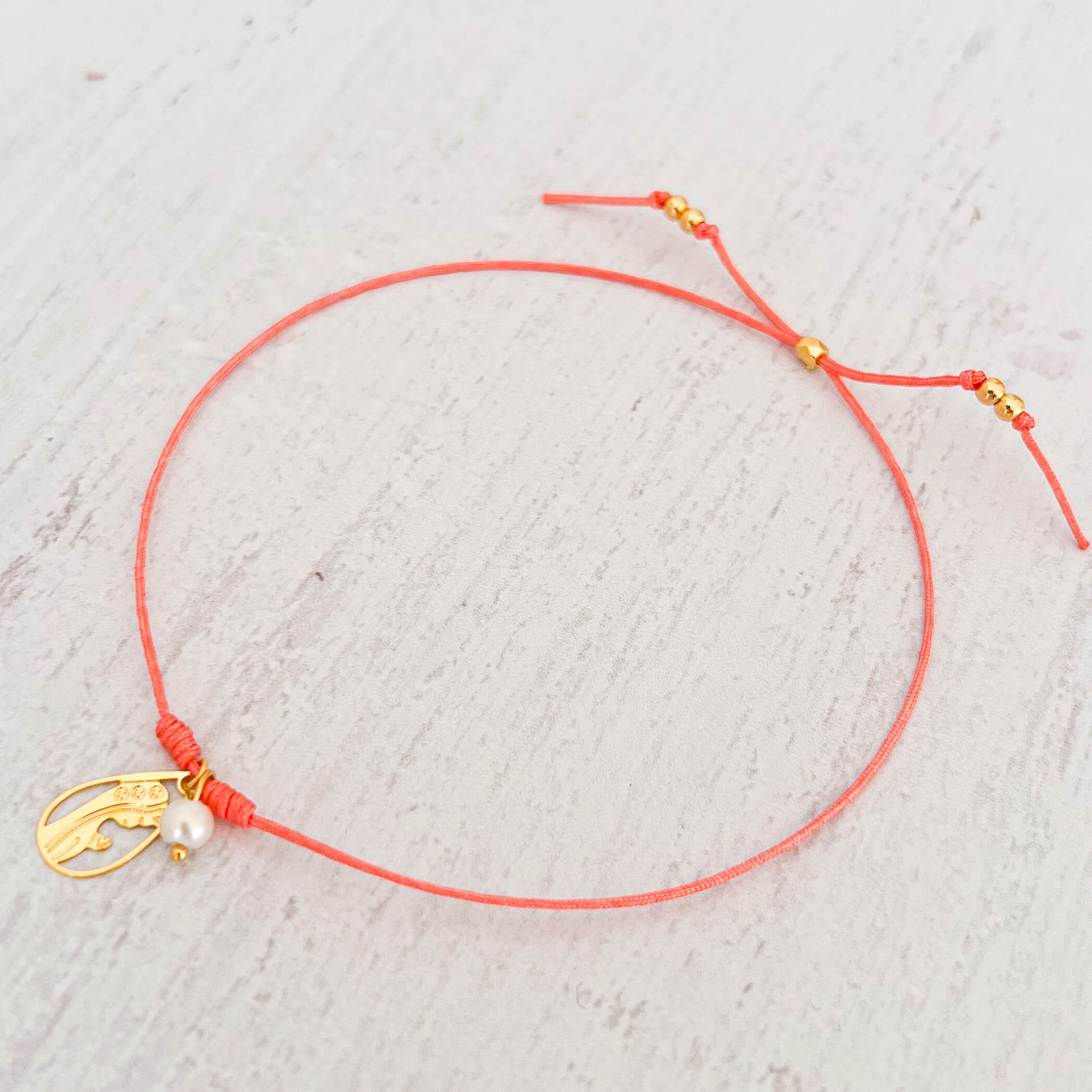 Virgin Mary Bracelet with Yarn